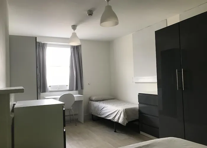 Hostel Leinster House  London